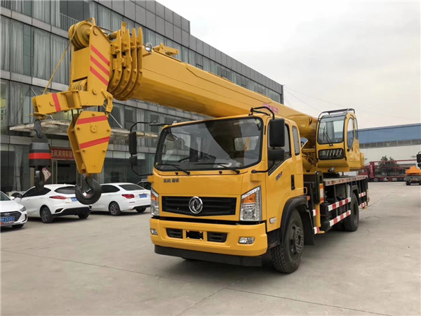 東風(fēng)12噸汽車(chē)吊