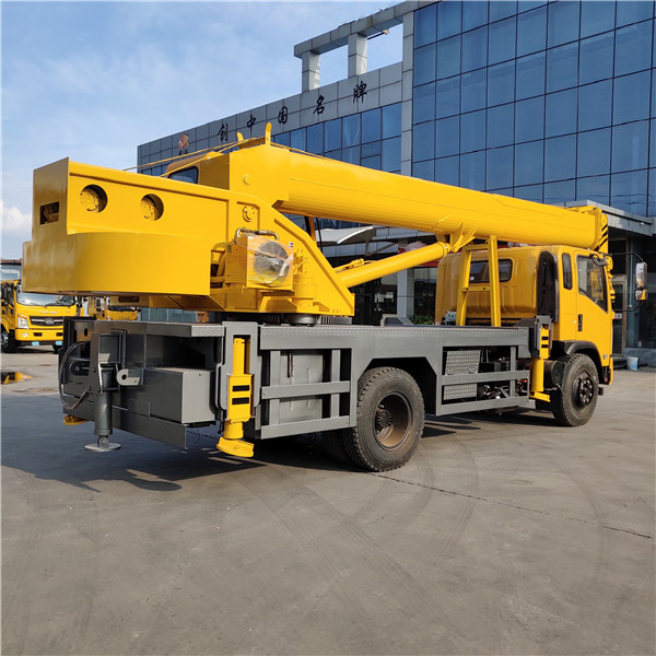 東風(fēng)12噸汽車(chē)吊