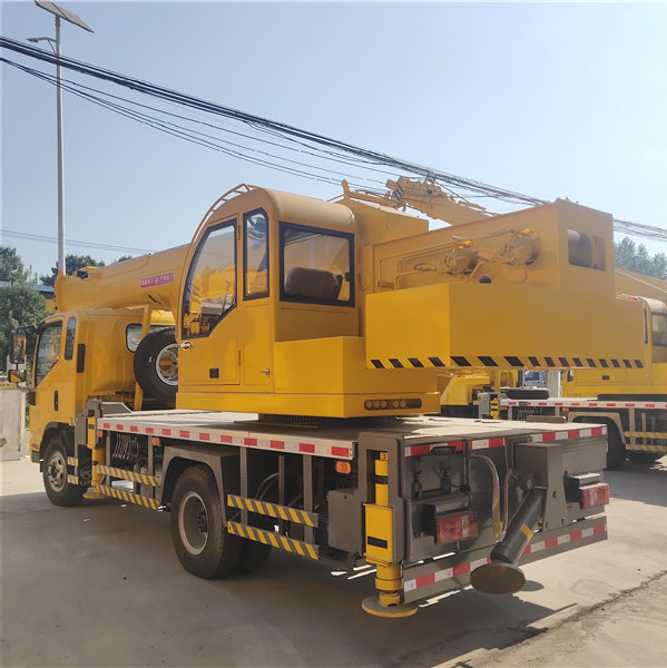 國六凱馬10噸汽車(chē)吊